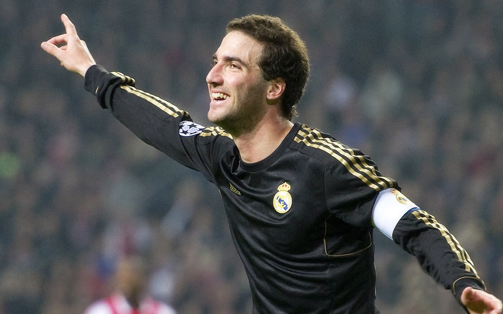 曼联主帅称满意表现,防守端仍需改进,曼联队主帅