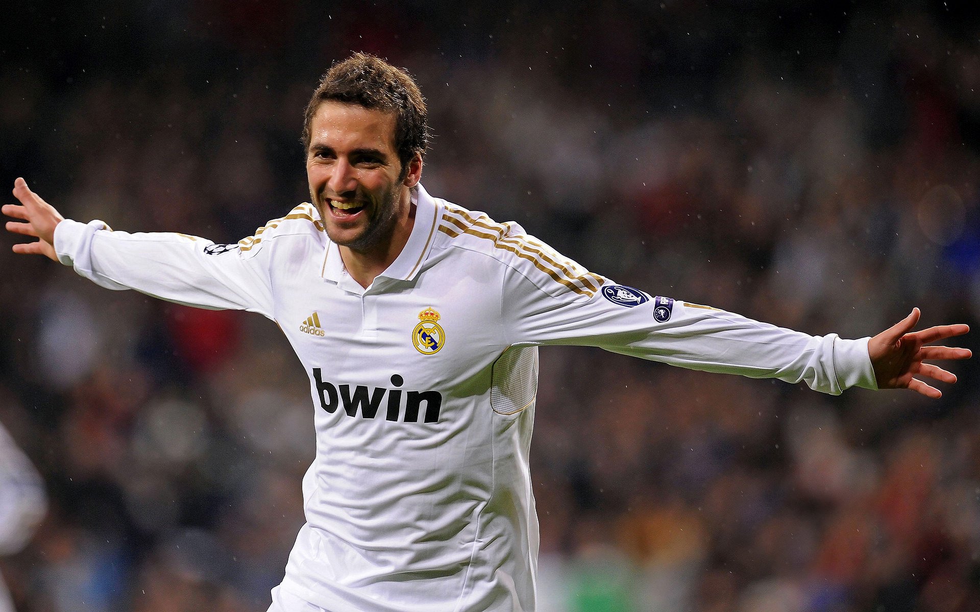 曼城继续领跑欧冠,福登与哈兰德组成最强锋线,哈登弗里曼